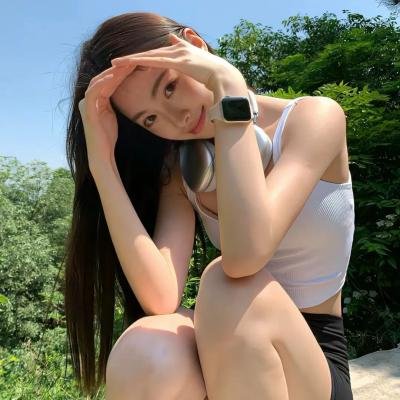 采蘑菇的夫妻